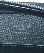 Louis Vuitton Taiga Baikal Clutch — view 4