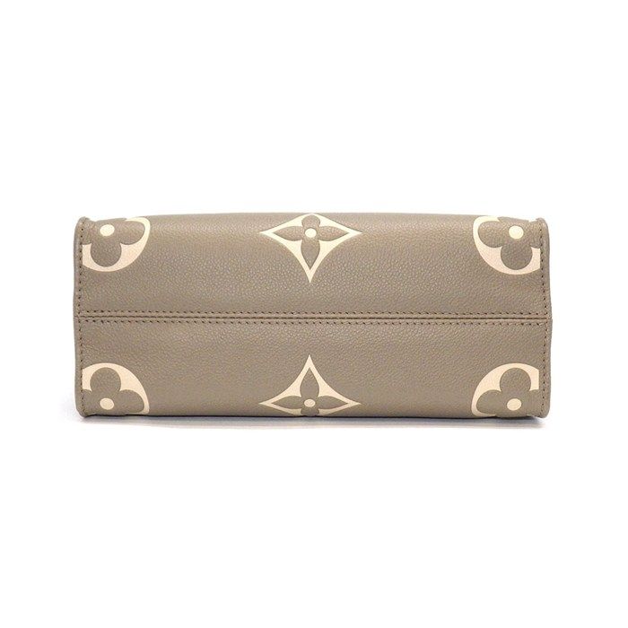 Louis Vuitton Tote Bag On The Go PM Tourterelle Cream Bicolor Monogram Empreinte — view 4
