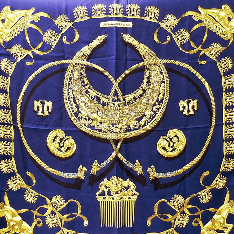 Hermes Scarf Carre 90 les Cavaliers D'or Yellow Golden Knight Silk Navy Large — view 2