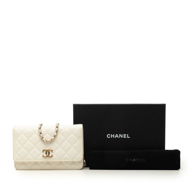 Chanel Quilted CC Logo Crossbody Chain Wallet Shoulder Bag White Caviar Leather — view 6