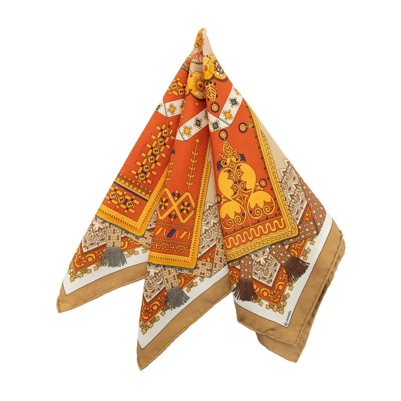 Hermes Carre 42 Brins D'or Golden Sprig Scarf Beige Silk — view 7