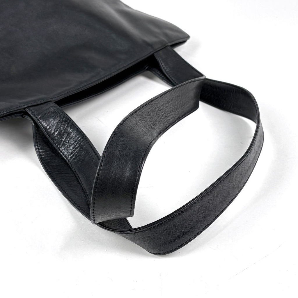Chanel Tote Bag CC Logo Leather Black — view 6