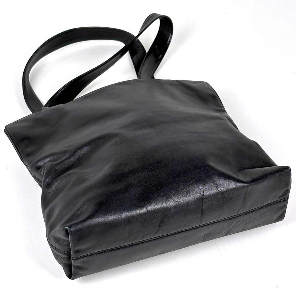 Chanel Tote Bag CC Logo Leather Black — view 2