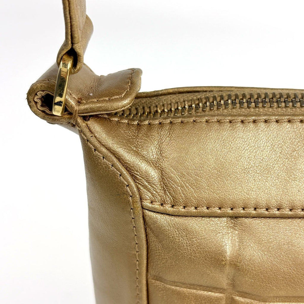 Chanel Shoulder Bag CC Logo Choco Bar Leather Gold — view 5