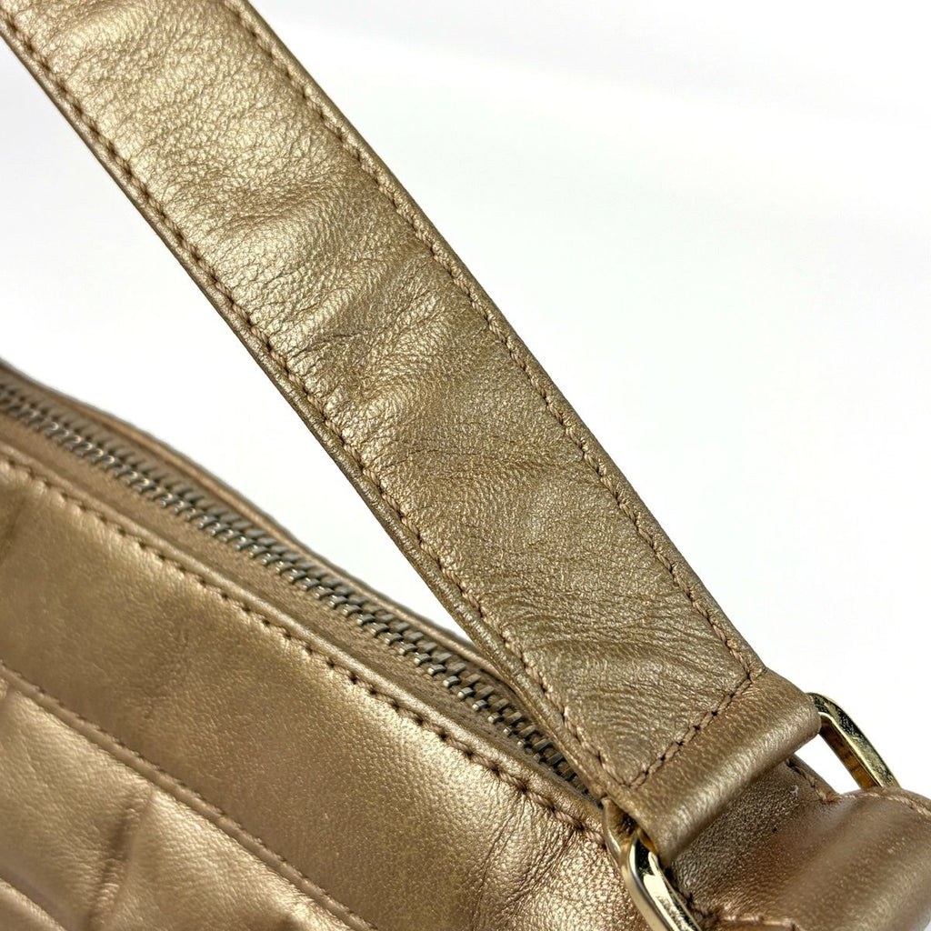 Chanel Shoulder Bag CC Logo Choco Bar Leather Gold — view 6