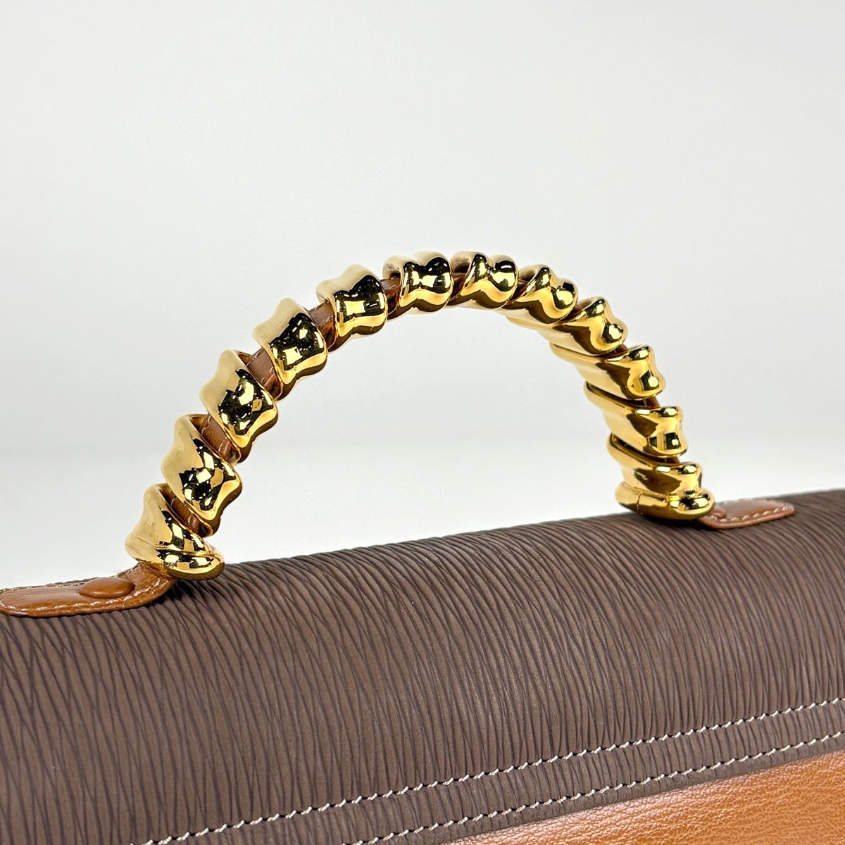 Loewe Handbag Velazquez Leather Brown — view 6