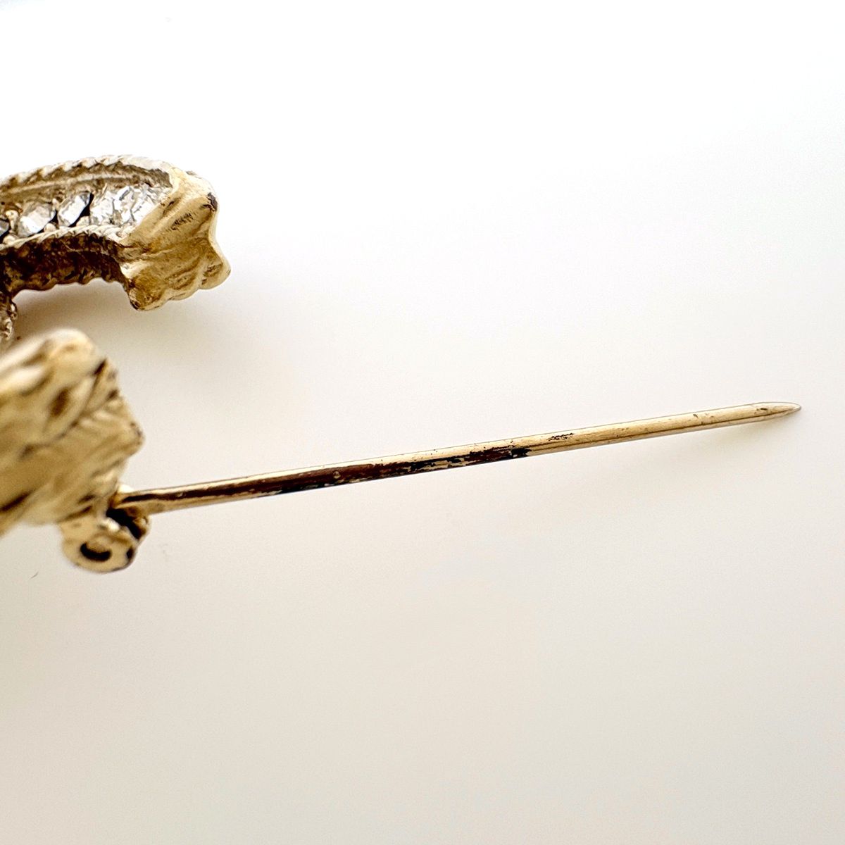 Chanel Brooch CC Logo Rhinestone Gold — view 4