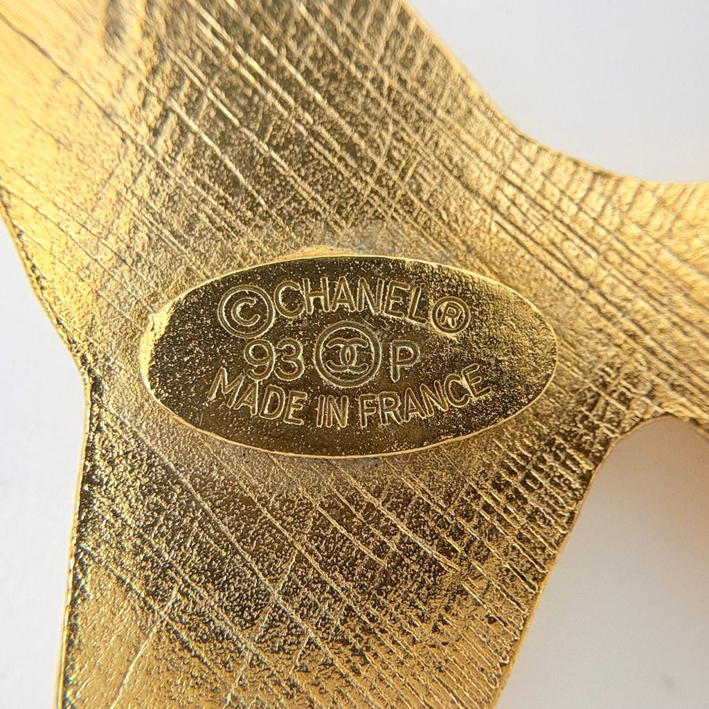 Chanel Brooch Vintage Fishbone CC Logo Gold Plated — view 6