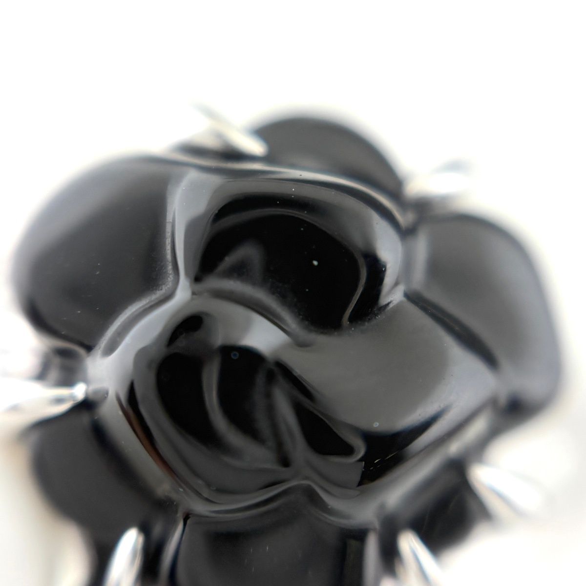 Chanel Camellia Ring Onyx Chalcedony Melee Diamond Flower Motif — view 2
