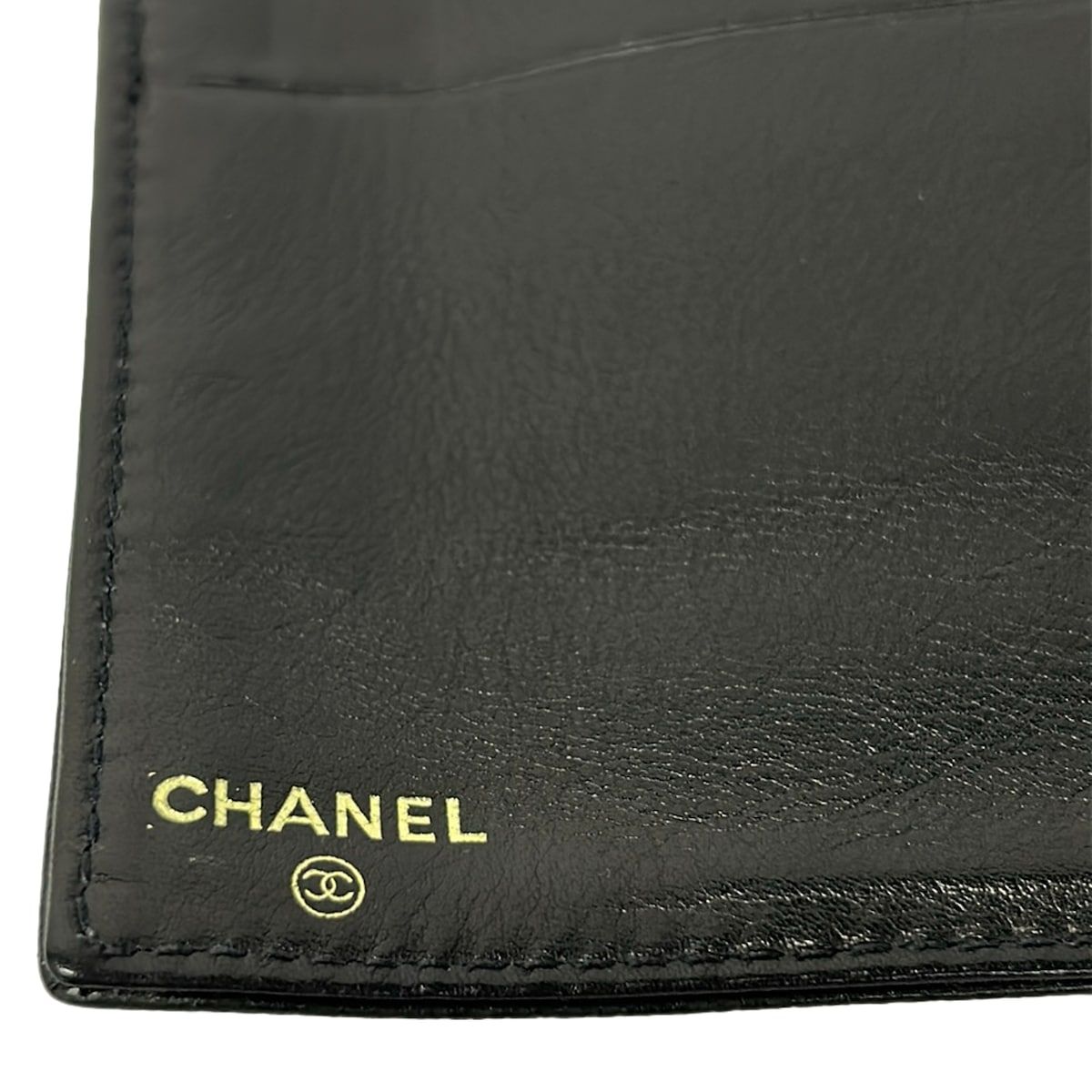 Chanel Wallet Black CC Logo Gold Kiss Lock — view 5