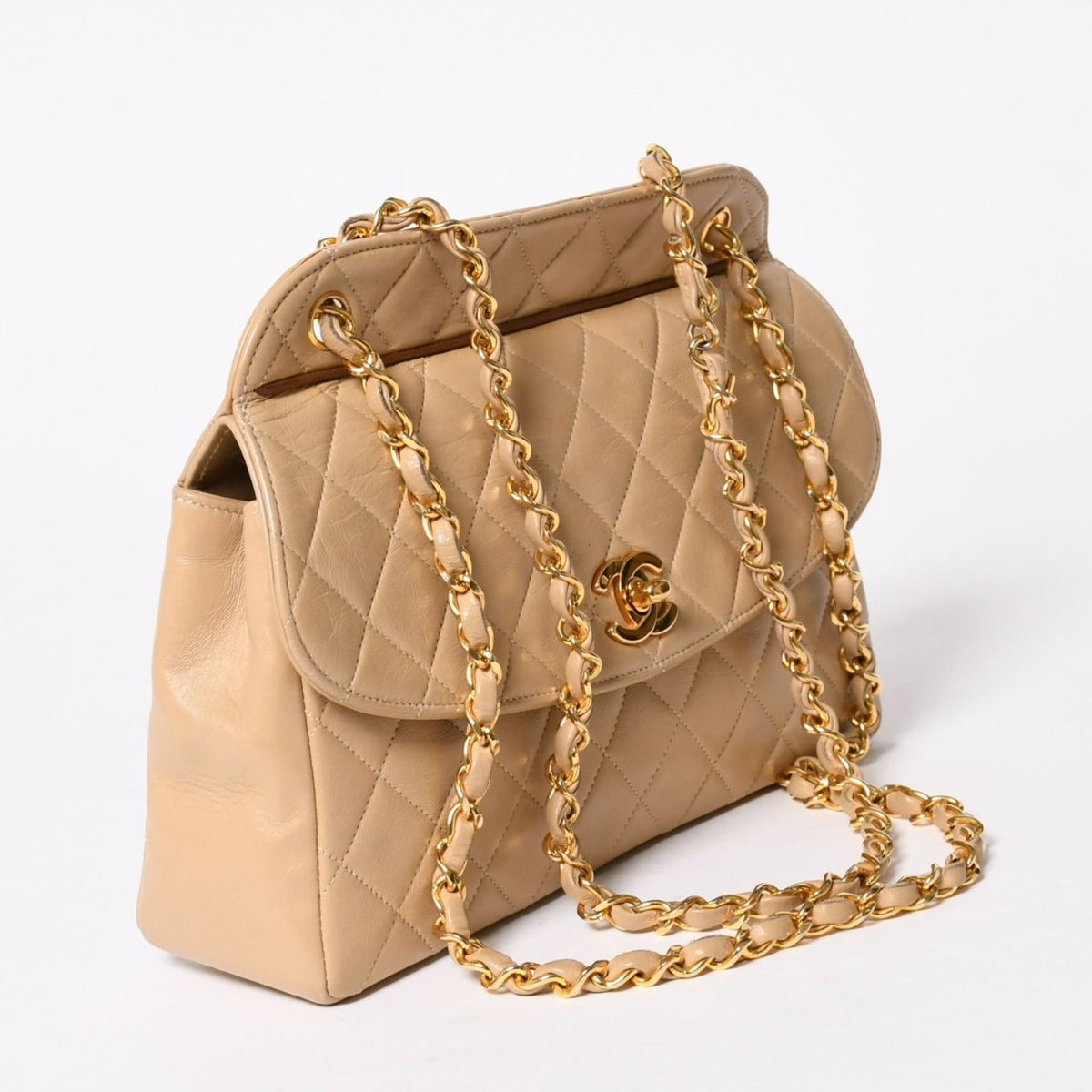 Chanel Quilted CC Logo Diana Flap Chain Shoulder Bag Beige Gold Lambskin — view 3