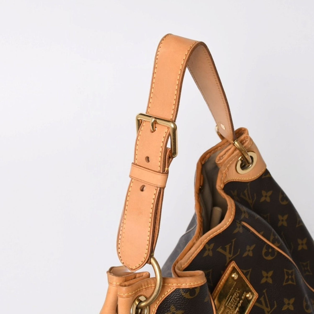 Louis Vuitton Galleria PM Monogram Handbag White Leather — view 6