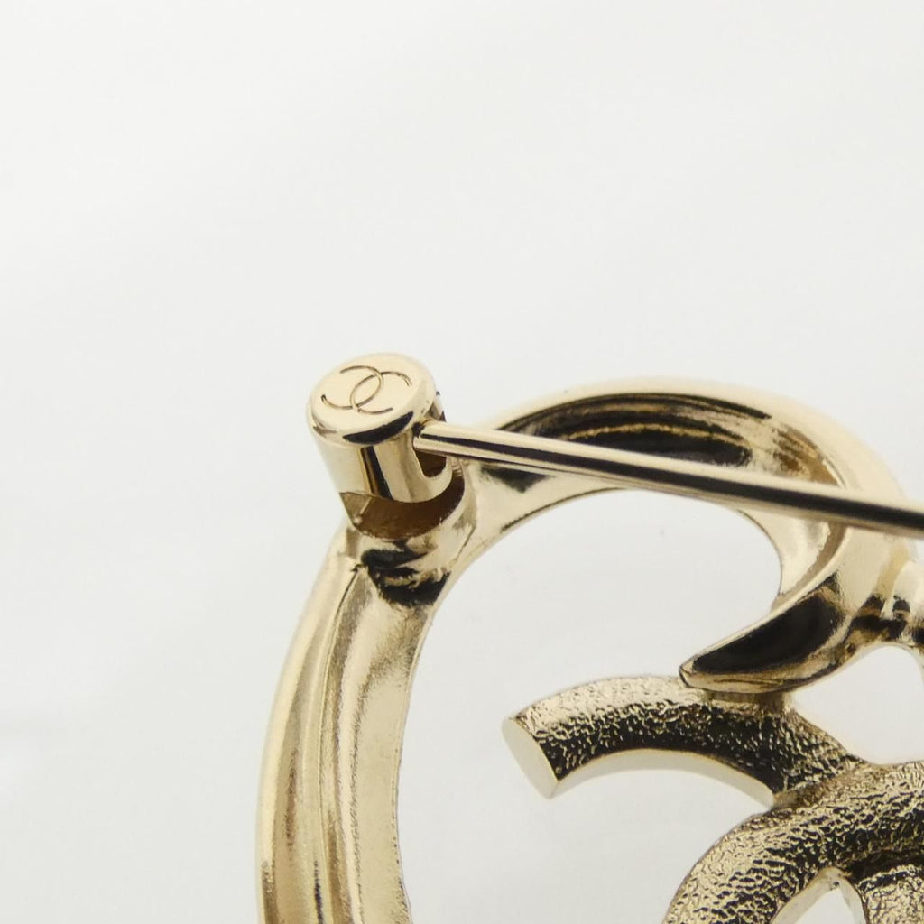 Chanel Brooch Gold — view 3