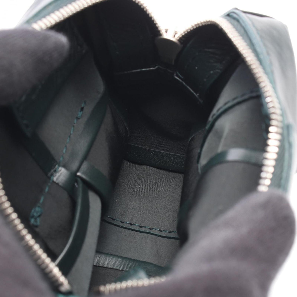 Bottega Veneta Waist Bag Cassette Maxi Intrecciato Mini Dark Green Leather — view 3