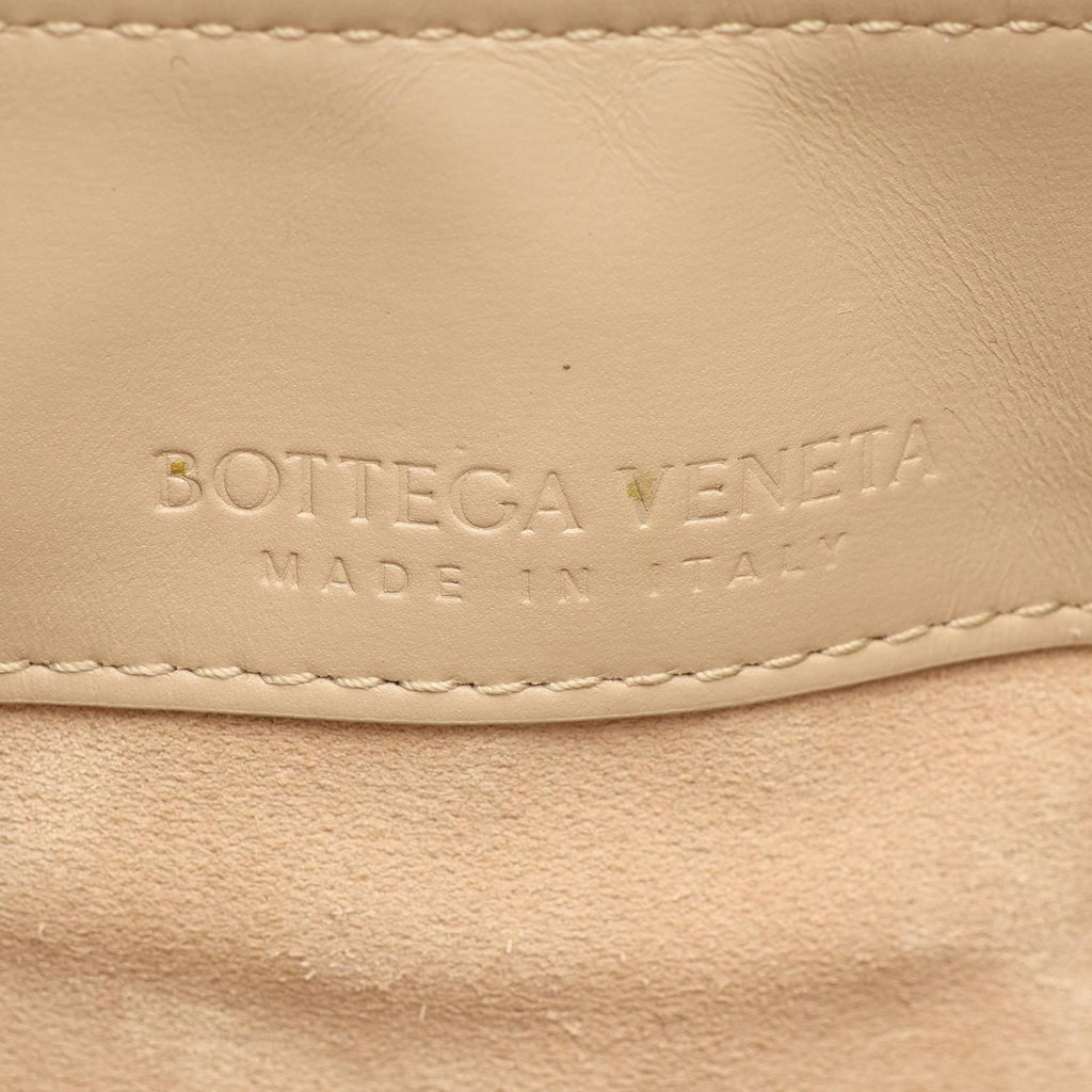 Bottega Veneta Liberta Bucket Bag Small 2-Way Beige Leather — view 4