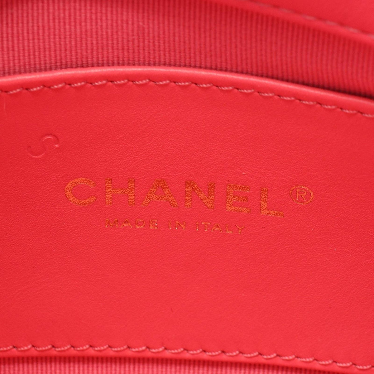 Chanel Shoulder Bag Quilted Heart Lock Fuchsia Pink Lambskin Chain — view 4