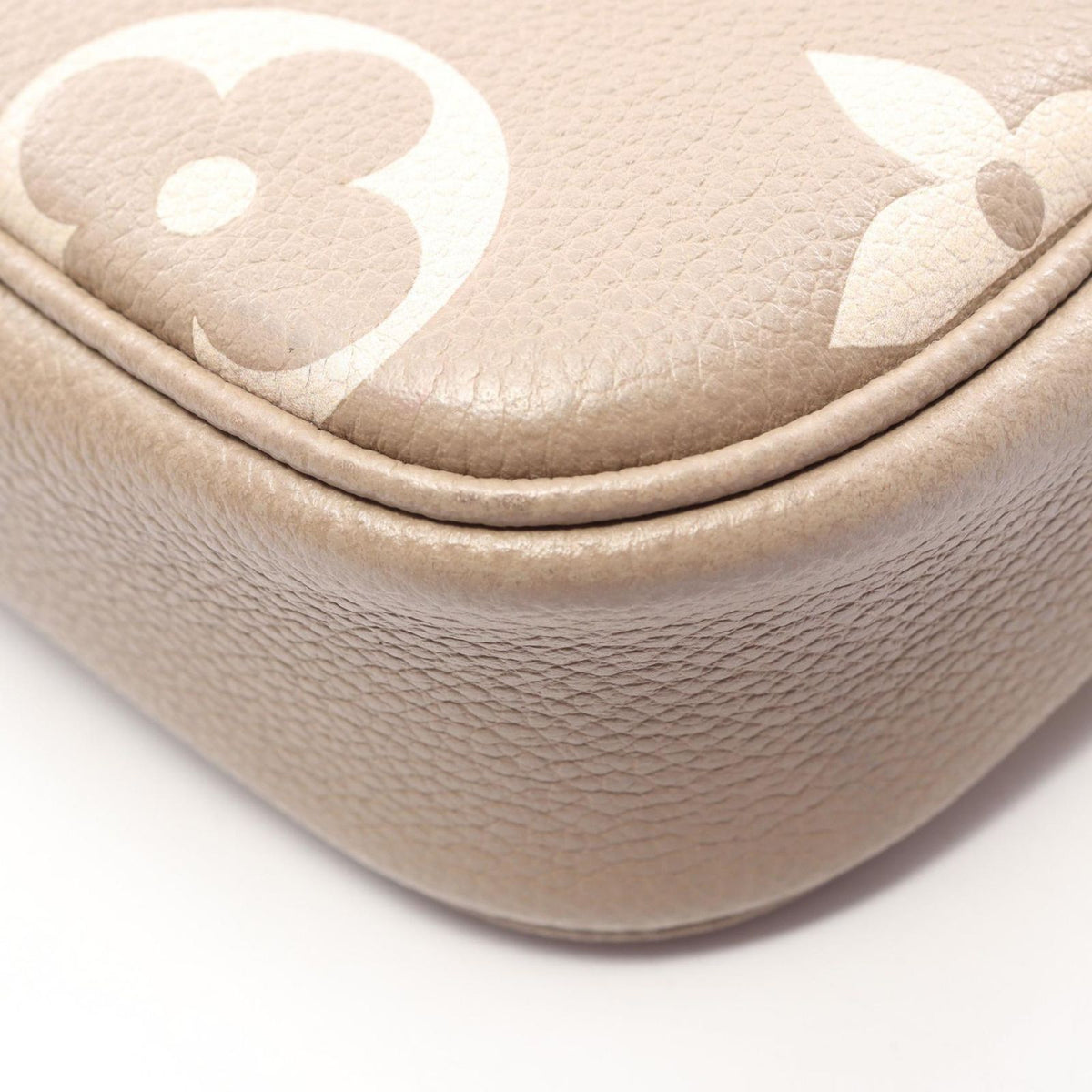 Louis Vuitton Handbag Wallet on Chain Ivy Bicolor Monogram Empreinte 2-Way — view 7