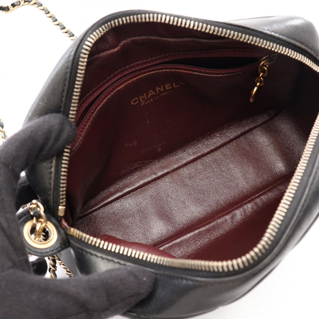 Chanel Shoulder Bag Quilted Black Lambskin Diamond Stitch CC Logo Chain — view 3