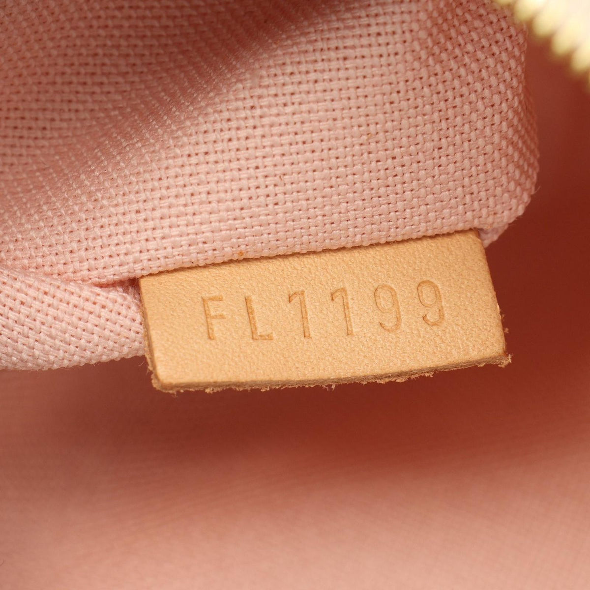 Louis Vuitton Tote Bag Iena MM Leather — view 5
