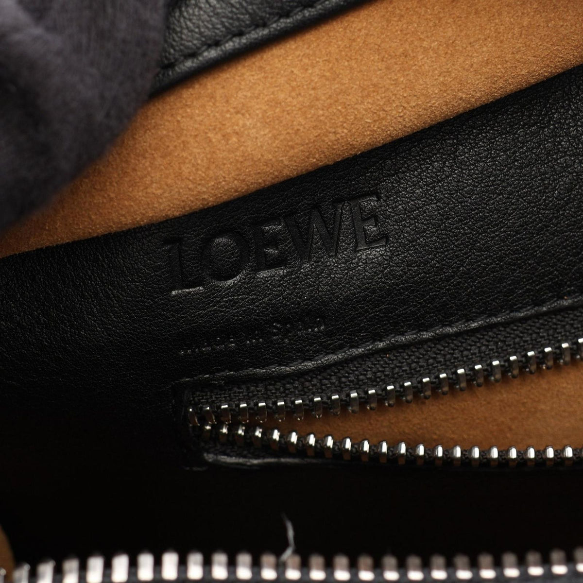 Loewe Handbag Amazona 28.30 Black Leather 28 — view 4