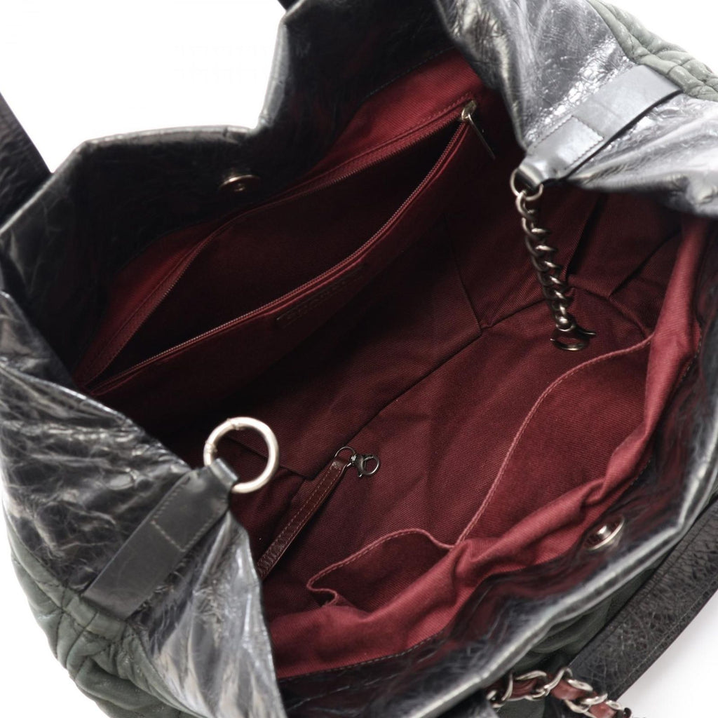 Chanel Shoulder Bag in the Mix 2-Way Black Burgundy Leather in Chain — view 3