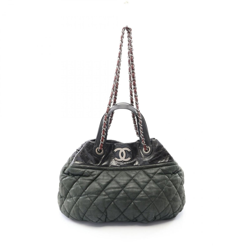 Chanel Shoulder Bag in the Mix 2-Way Black Burgundy Leather in Chain