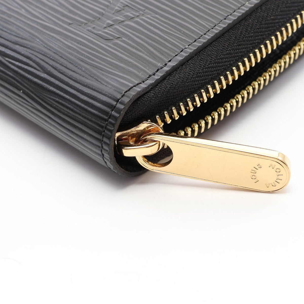 Louis Vuitton Round Wallet Zippy Epi Noir Leather — view 5