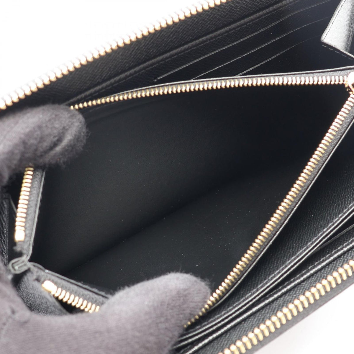 Louis Vuitton Round Wallet Zippy Epi Noir Leather — view 8
