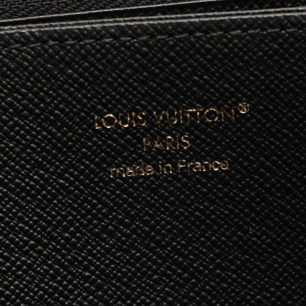 Louis Vuitton Round Wallet Zippy Epi Noir Leather — view 4