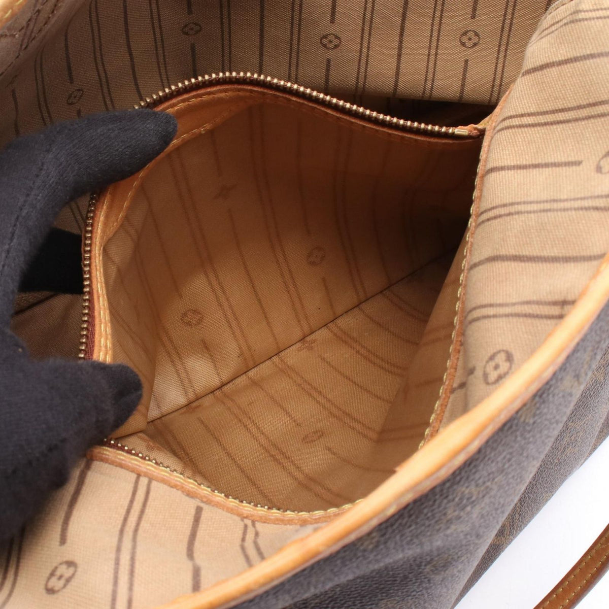 Louis Vuitton Tote Bag Neverfull MM Monogram Leather — view 6