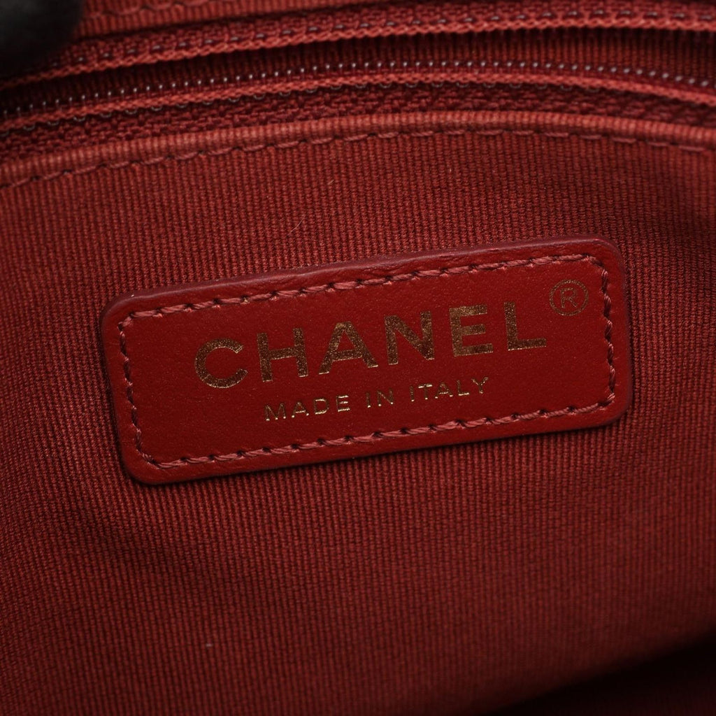 Chanel Shoulder Bag Quilted 2-Way Black Lambskin Small Flap Chain — view 4