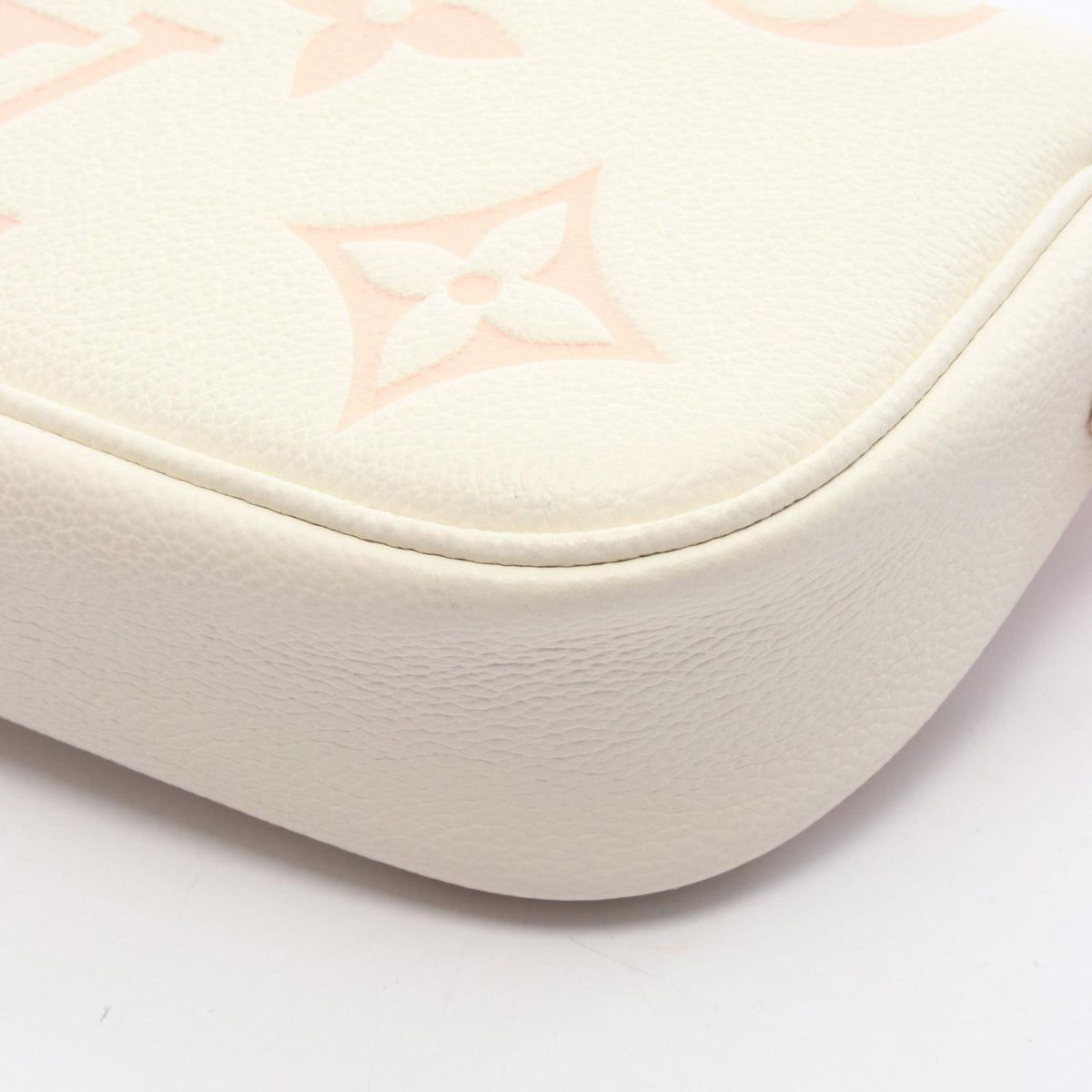 Louis Vuitton Shoulder Bag Wallet on Chain Ivy 2-Way Latte White Chamalou Pink — view 5