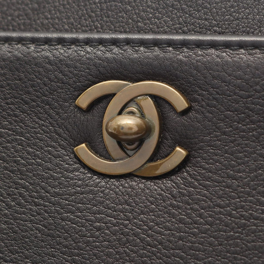 Chanel Handbag CC Logo Antique Gold Black Leather Chain Hand — view 8