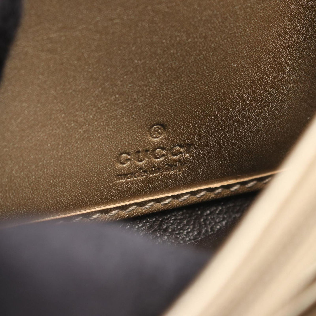 Gucci Bifold Wallet Lovely Guccissima Champagne Gold Leather Heart Zip — view 4