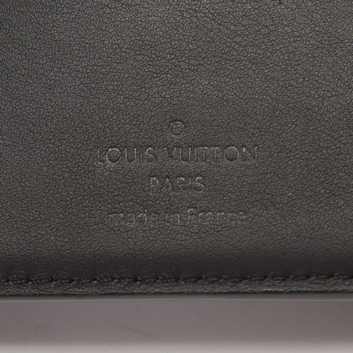 Louis Vuitton Bifold Wallet Portefeuille Multiple LV Aerogram Noir Leather — view 4