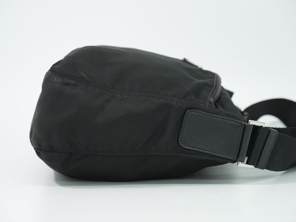 Prada Vela Shoulder Bag Pochette Nylon Black — view 4