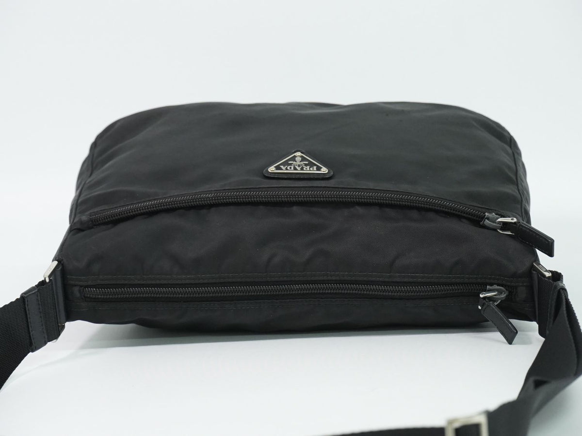 Prada Vela Shoulder Bag Pochette Nylon Black — view 5