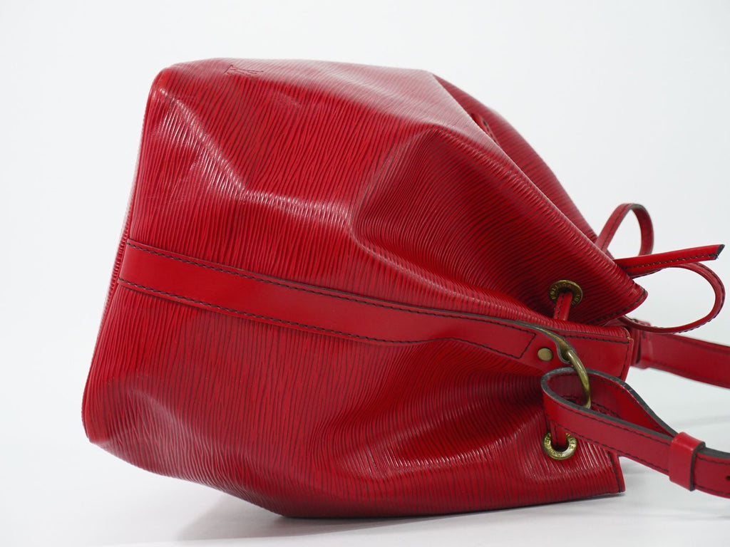Louis Vuitton LV Petit Noe Epi Leather Shoulder Bag Red — view 4