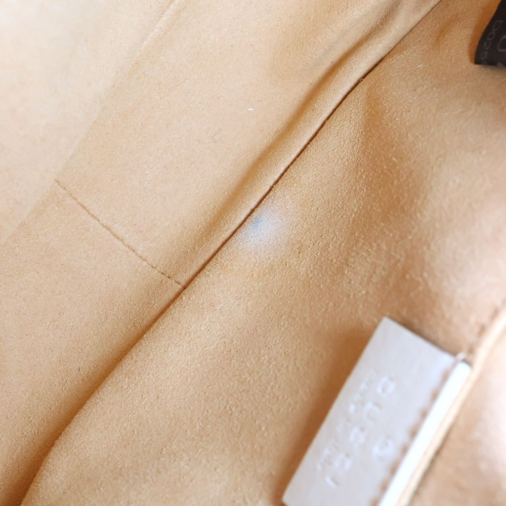 Gucci Shoulder Bag White Leather with GG Marmont Chain — view 7
