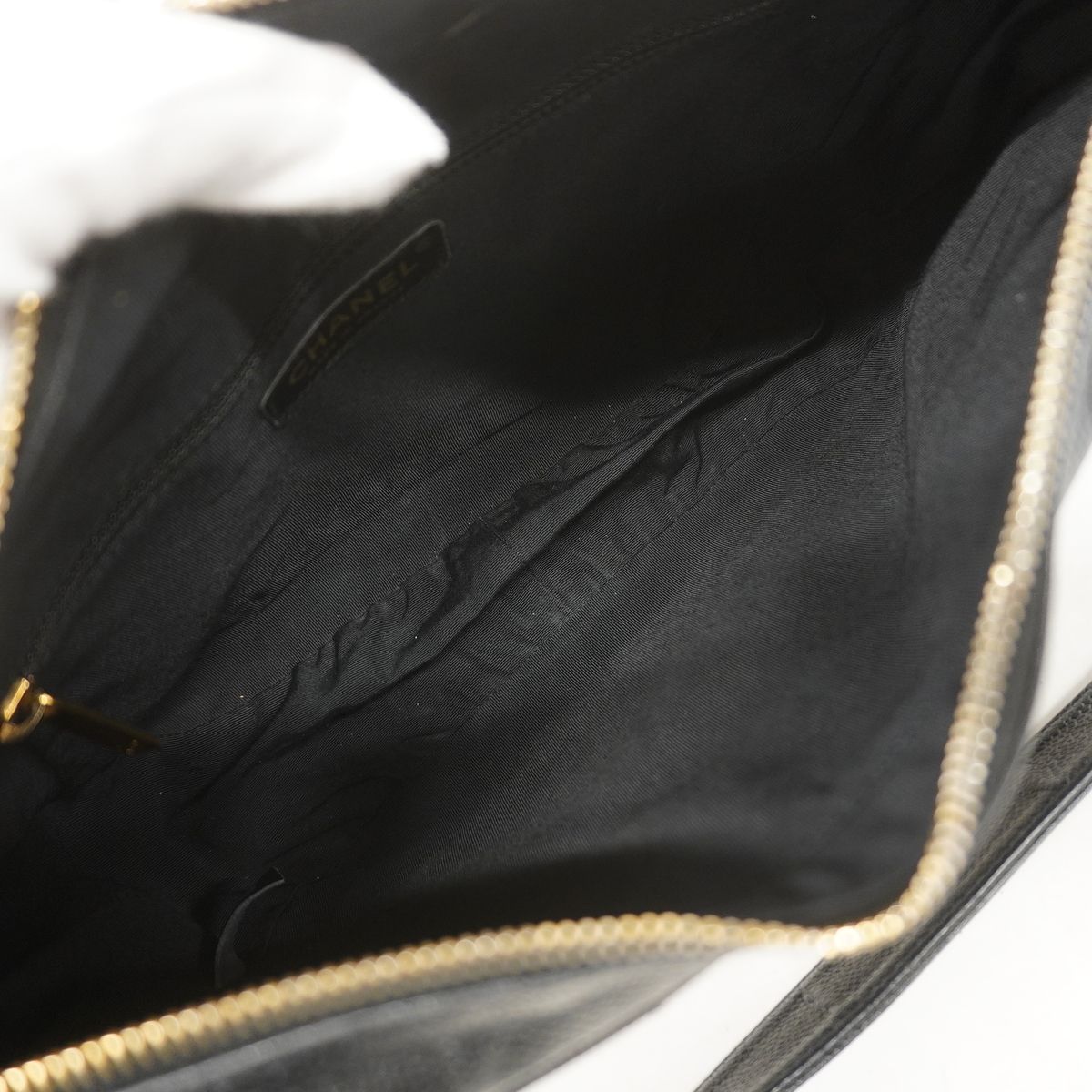 Chanel Shoulder Bag Quilted Caviar Leather Black Gold — view 4