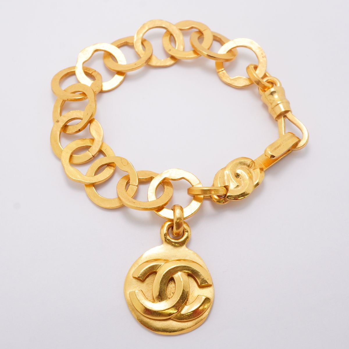 Chanel Bracelet Vintage CC Logo Round Circle Gold Plated — view 3