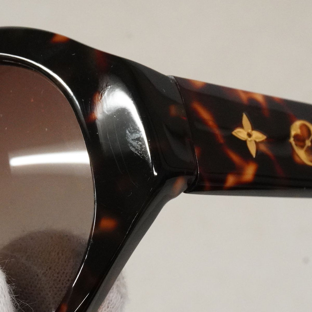 Louis Vuitton Sunglasses Oval Shape Brown Eyewear — view 5