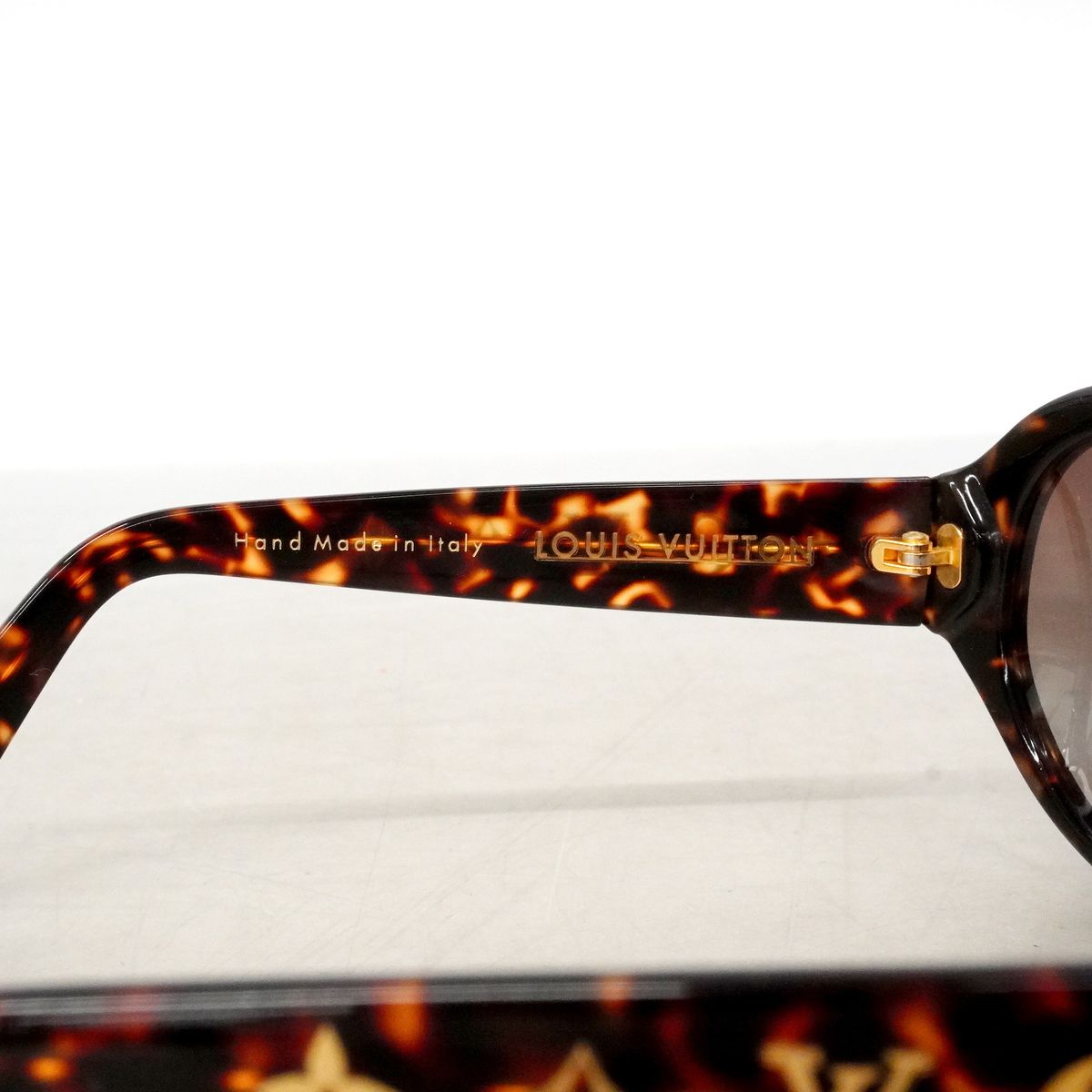 Louis Vuitton Sunglasses Oval Shape Brown Eyewear — view 3