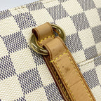 Louis Vuitton Tote Bag Damier Azur Totally PM White — view 8