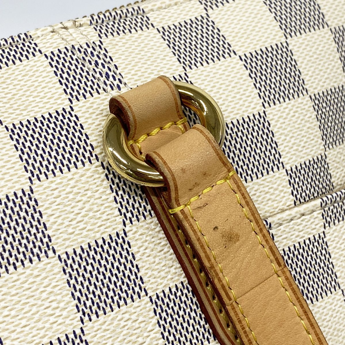 Louis Vuitton Tote Bag Damier Azur Totally PM White — view 8