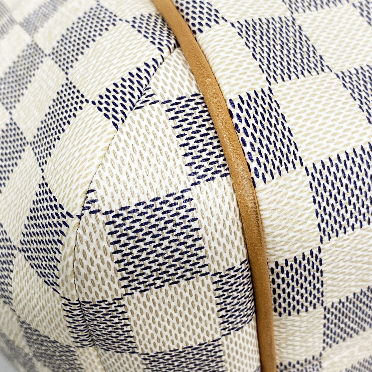 Louis Vuitton Tote Bag Damier Azur Totally PM White — view 6