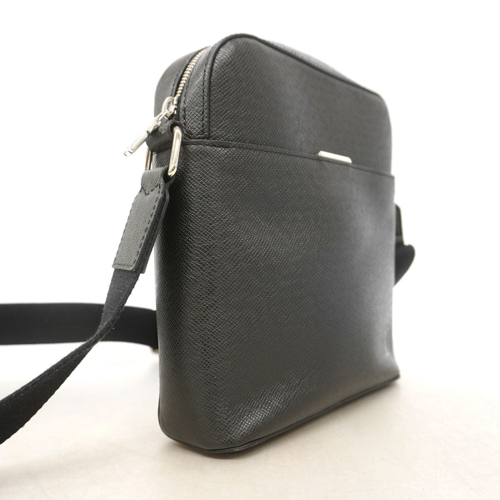Louis Vuitton Shoulder Bag Taiga Anton Pochette Ardoise — view 2