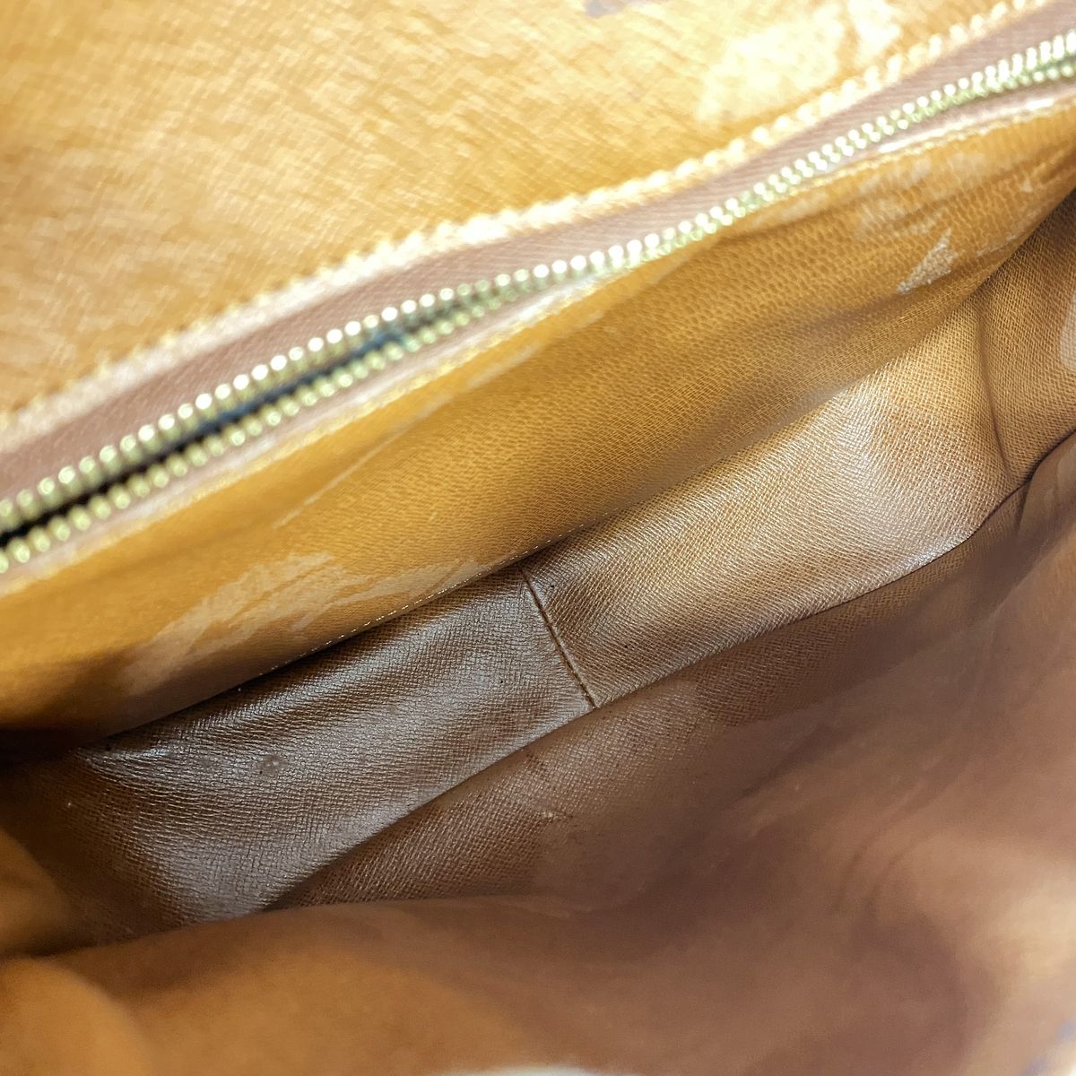 Louis Vuitton Shoulder Bag Monogram Saint-cloud GM Brown — view 4
