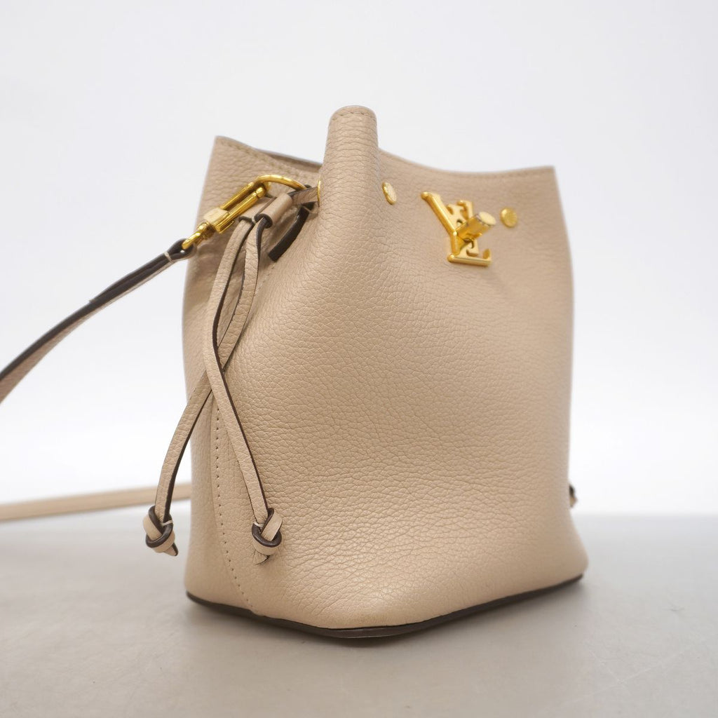 Louis Vuitton Shoulder Bag Nano Lockme Bucket Beige — view 2