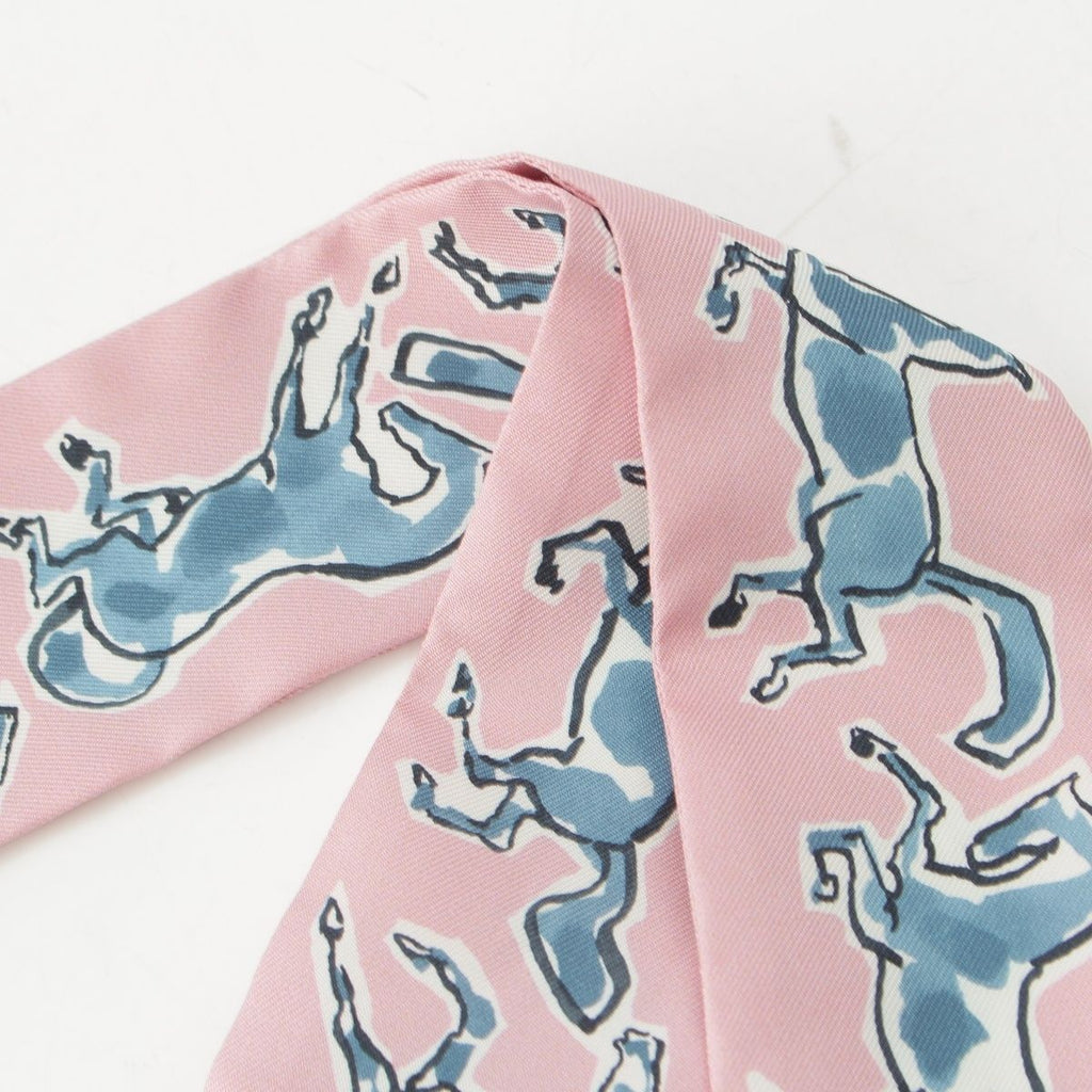 Hermes Twilly Freedom Horse Chevaux en Liberte Silk Scarf View Rose Blue Blanc — view 2